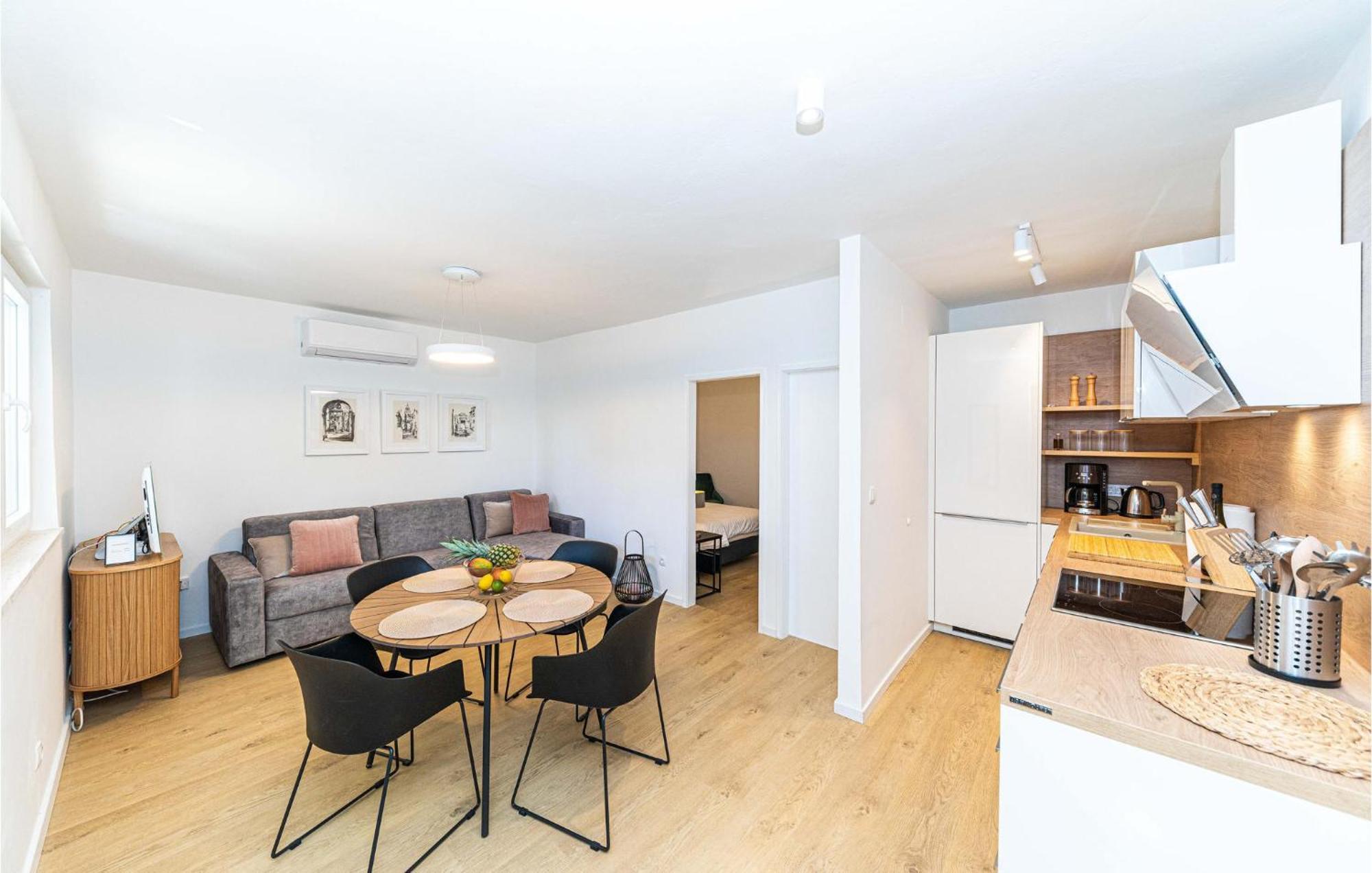 3 Bedroom Lovely Home In Jadrija Bagian luar foto